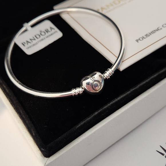 Pandora Moments Heart Clasp Bangle Bracelet for women's size 7.1 inches - Picture 6 of 7